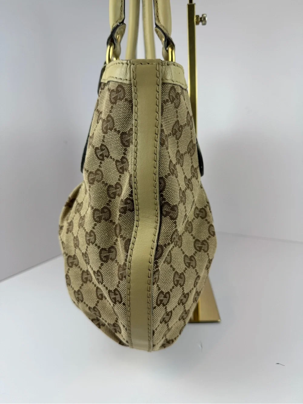 Gucci Beige GG Canvas Shoulder Bag with Leather Trim - Picture 4 of 16